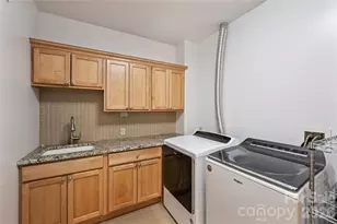 222 S Caldwell St, Charlotte, NC 28202 - Photo 21