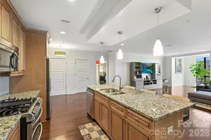 222 S Caldwell St, Charlotte, NC 28202 - Photo 9