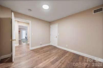 2604 Ironwood Drive, Hickory, NC 28602 - Photo 35