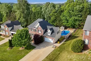 2604 Ironwood Dr, Hickory, NC 28602 - Photo 1