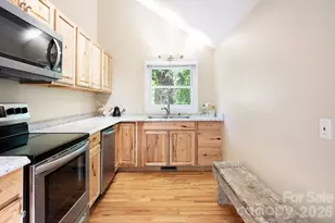110 Le-An-Hurst Rd, Asheville, NC 28803 - Photo 15