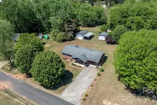 1109 Windsong Cir, Hudson, NC 28638 - Photo 27