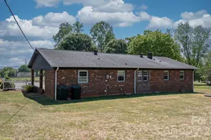 1109 Windsong Cir, Hudson, NC 28638 - Photo 3