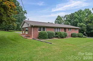 1008 Longview Dr, New London, NC 28127 - Photo 5