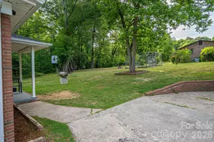 704 Dogwood Ave, Lincolnton, NC 28092 - Photo 37