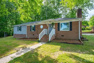704 Dogwood Ave, Lincolnton, NC 28092 - Photo 5