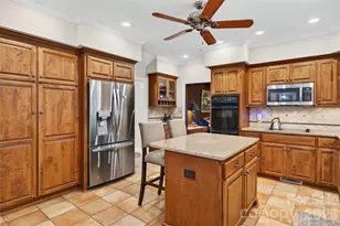 537 St Cloud Dr, Statesville, NC 28625 - Photo 9