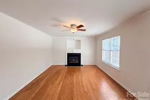 10009 Wild Dogwood Ct, Charlotte, NC 28273 - Photo 3
