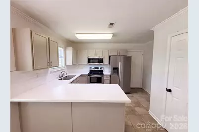 10009 Wild Dogwood Court, Charlotte, NC 28273 - Photo 11