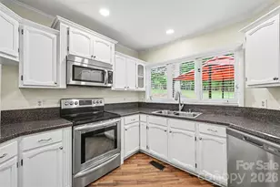 212 Rose Arbor Ln, Matthews, NC 28105 - Photo 17