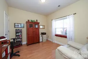 5714 Bradford Lake Ln, Charlotte, NC 28269 - Photo 5
