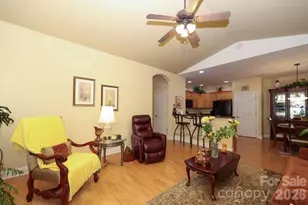 5714 Bradford Lake Ln, Charlotte, NC 28269 - Photo 17