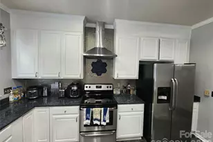 9022 Goldfields Dr, Charlotte, NC 28227 - Photo 9