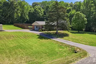 1890 Country Manor Ln, Rock Hill, SC 29730 - Photo 3