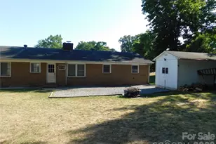 213 General J E Johnston St, Stanley, NC 28164 - Photo 5