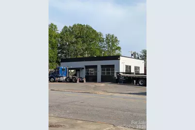 903 3rd Avenue NW, Hickory, NC 28601 - Photo 1