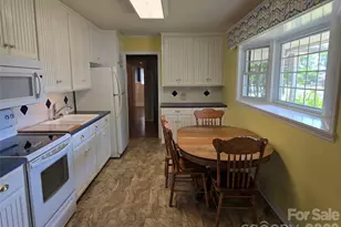 620 McDowell Dr, Chester, SC 29706 - Photo 9