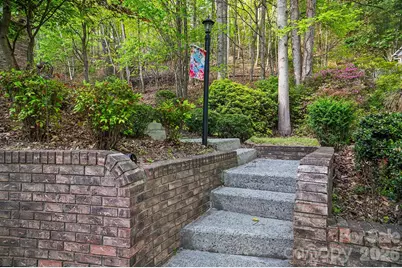 12 Steeplechase Court, Hendersonville, NC 28791 - Photo 5