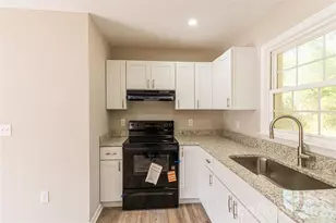 213 Washington St, Wingate, NC 28174 - Photo 9