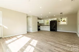 213 Washington St, Wingate, NC 28174 - Photo 5