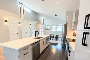 206 Flathouse Dr, Asheville, NC 28804 - Photo 7