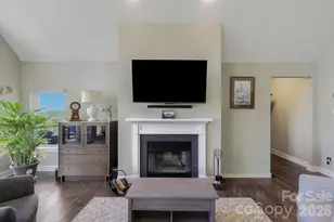 467 Crystal Heights Dr, Hendersonville, NC 28379 - Photo 17