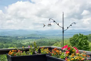 467 Crystal Heights Dr, Hendersonville, NC 28379 - Photo 1