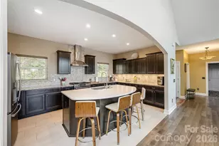 467 Crystal Heights Dr, Hendersonville, NC 28379 - Photo 21