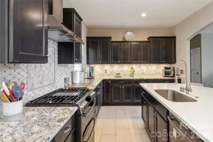 467 Crystal Heights Dr, Hendersonville, NC 28379 - Photo 23