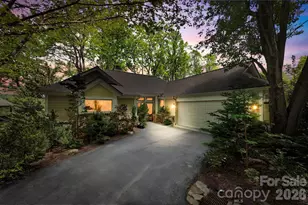 8 Spring Ridge Ln, Hendersonville, NC 28739 - Photo 1