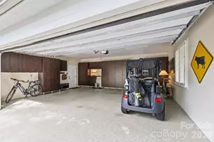 8 Spring Ridge Ln, Hendersonville, NC 28739 - Photo 25