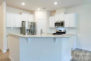527 Common Raven Ct, Fort Mill, SC 29715 - Photo 7