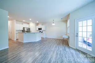 527 Common Raven Ct, Fort Mill, SC 29715 - Photo 5