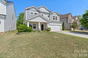 2017 Saxon Pl, Fort Mill, SC 29715 - Photo 3
