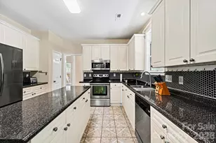 6900 Beamish Pl, Mint Hill, NC 28227 - Photo 11