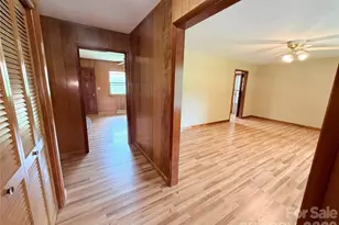 56 Henson Dr, Waynesville, NC 28786 - Photo 17