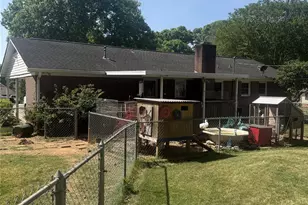 608 Cedar Dr, Dallas, NC 28034 - Photo 17