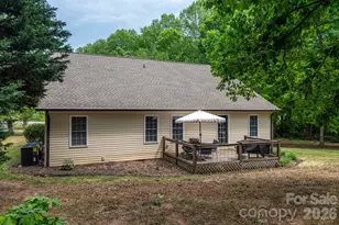 1091 Rollingwood Dr, Claremont, NC 28610 - Photo 21