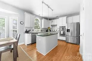 8812 Kingston Forest Dr, Charlotte, NC 28277 - Photo 13