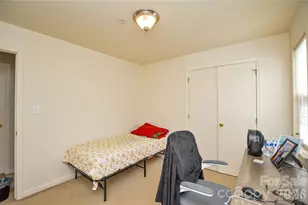 9810 Campus Walk Ln, Charlotte, NC 28262 - Photo 19