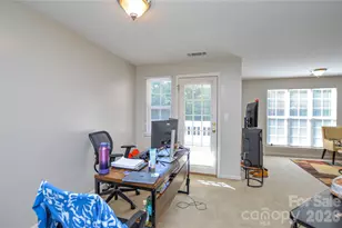 9810 Campus Walk Ln, Charlotte, NC 28262 - Photo 7