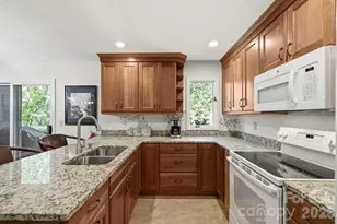 3509 Mountain Top Way, Hendersonville, NC 28739 - Photo 5