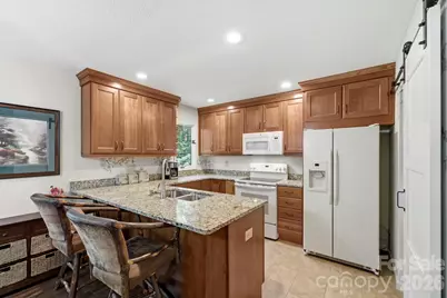 3509 Mountain Top Way, Hendersonville, NC 28739 - Photo 3