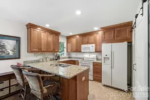 3509 Mountain Top Way, Hendersonville, NC 28739 - Photo 3