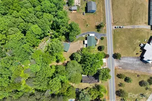 1249 Melvin Hill Rd, Campobello, SC 29322 - Photo 37