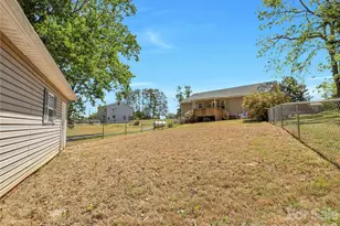1249 Melvin Hill Rd, Campobello, SC 29322 - Photo 33