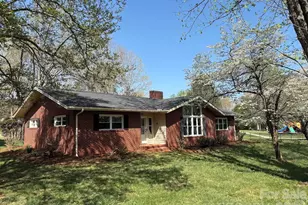 1820 Connelly Springs Rd, Lenoir, NC 28645 - Photo 3