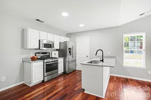 10012 Rockwood Rd, Charlotte, NC 28215 - Photo 7