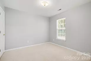 10012 Rockwood Rd, Charlotte, NC 28215 - Photo 17