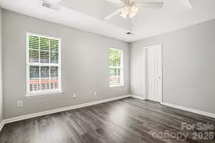 10012 Rockwood Rd, Charlotte, NC 28215 - Photo 11